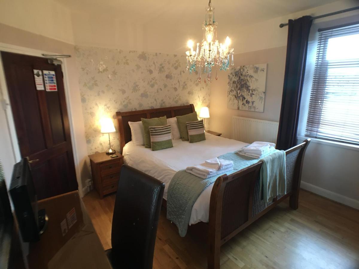 Ty Rosa Rooms Кардиф Екстериор снимка