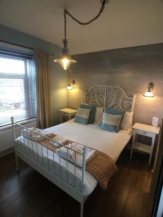 Ty Rosa Rooms Кардиф Екстериор снимка