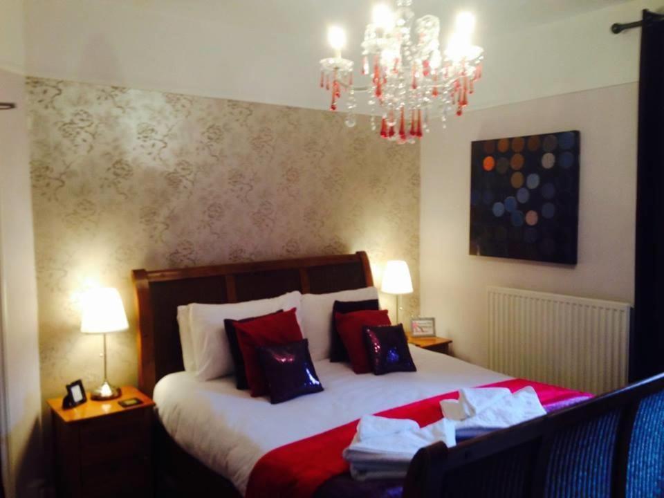 Ty Rosa Rooms Кардиф Екстериор снимка
