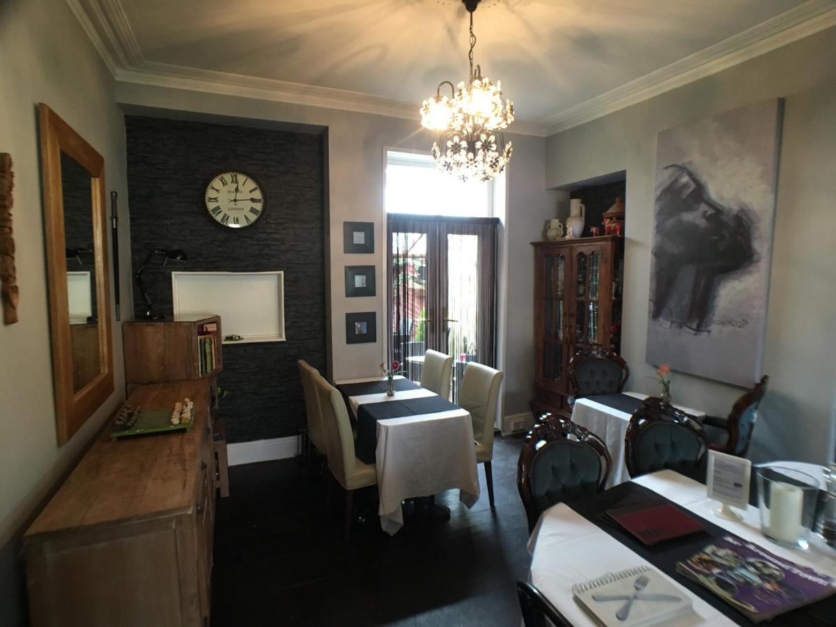 Ty Rosa Rooms Кардиф Екстериор снимка